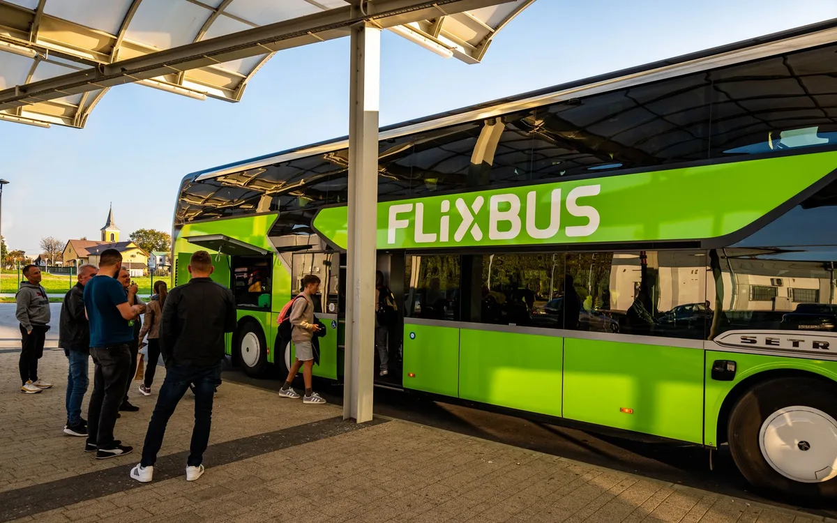 Jak dojechać autobusem do centrum i na dworzec Radom Główny?