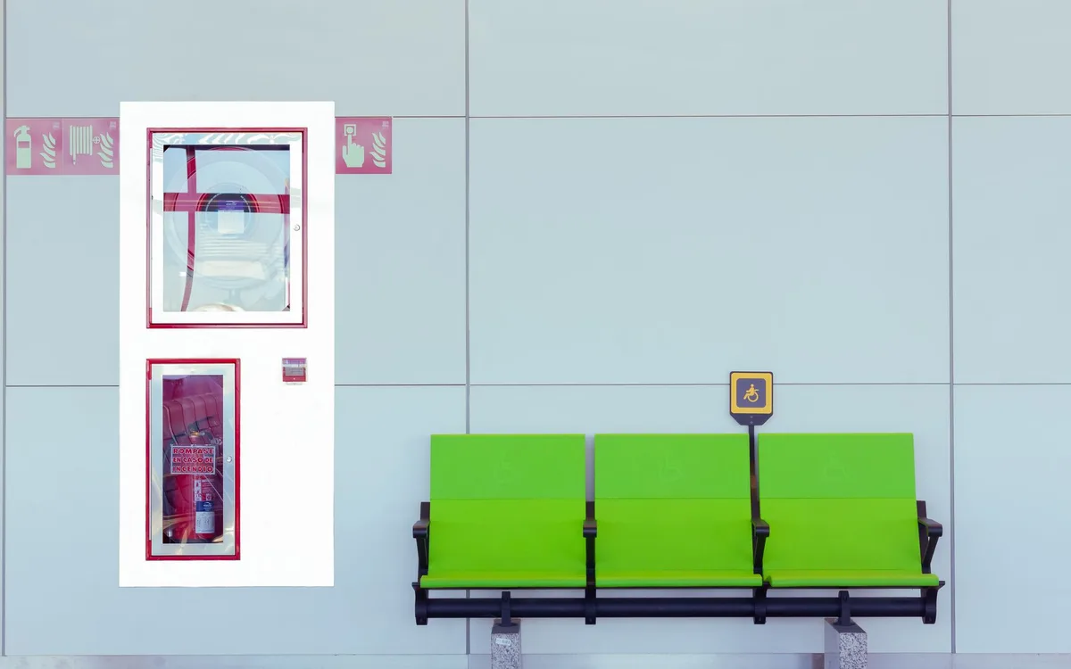 Jak przygotować plan awaryjny przy opóźnieniu pociągu?